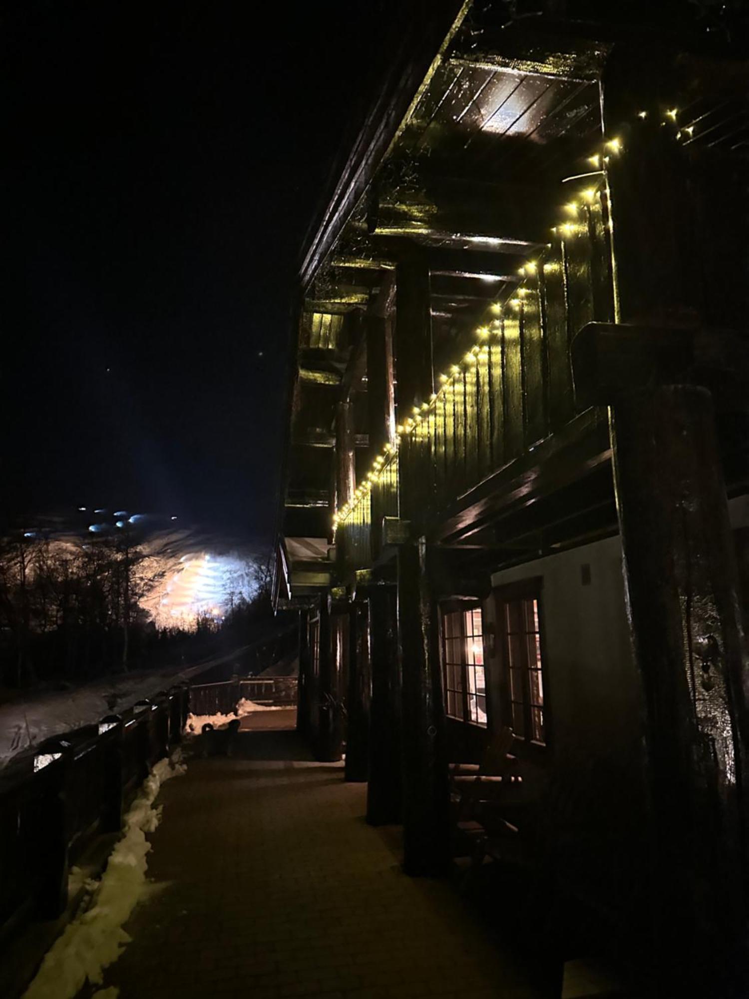 Roalden Mountain Lodge Stranda  Exteriör bild